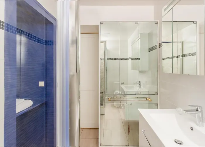 Saint Honore Louvre With Ac 파리