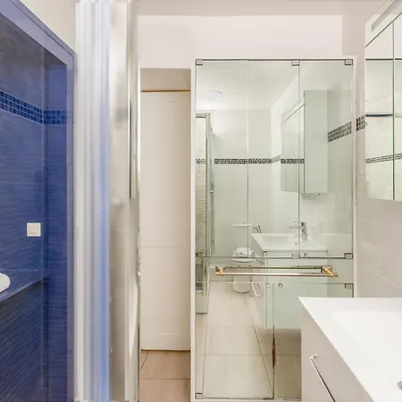 Saint Honore Louvre With Ac باريس