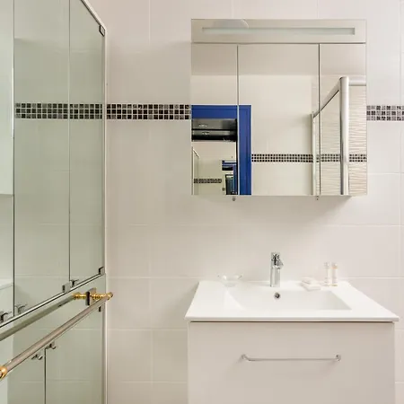 Saint Honore Louvre With Ac * Paříž